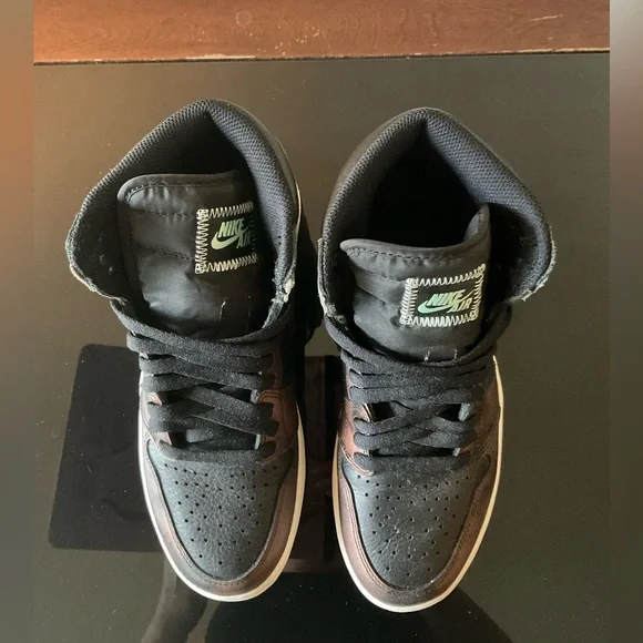 AIR JORDAN 1 Retro High Og Patina Smoke Grey Size 9 - www  display picture 2